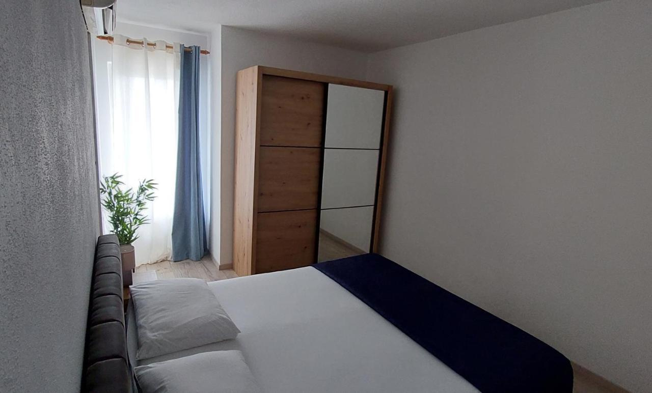 Apartments Dana Omiš Exterior foto