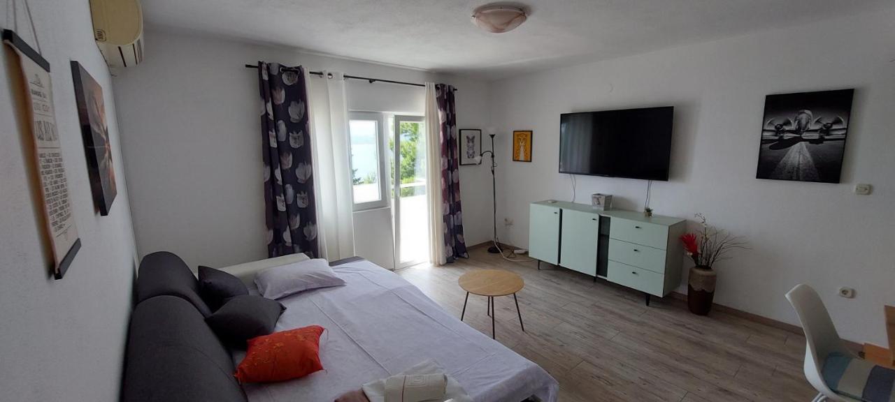 Apartments Dana Omiš Quarto foto